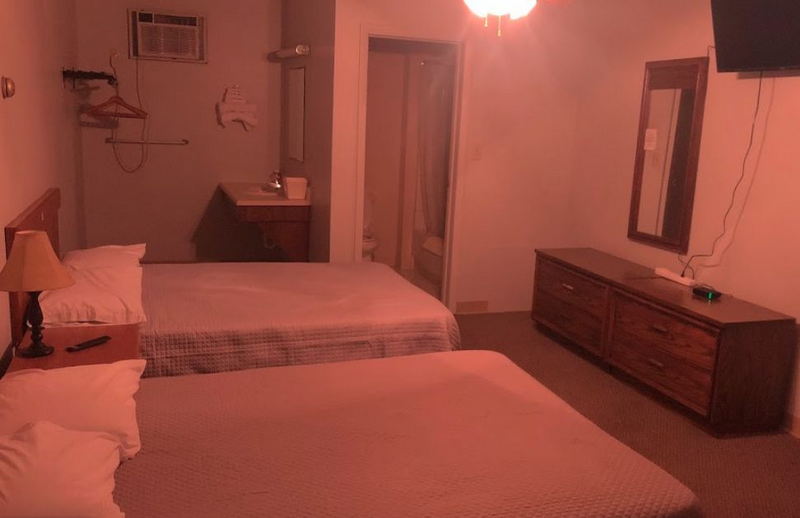 Bottoms Up (Franks Plaza) - From Web Listing (newer photo)